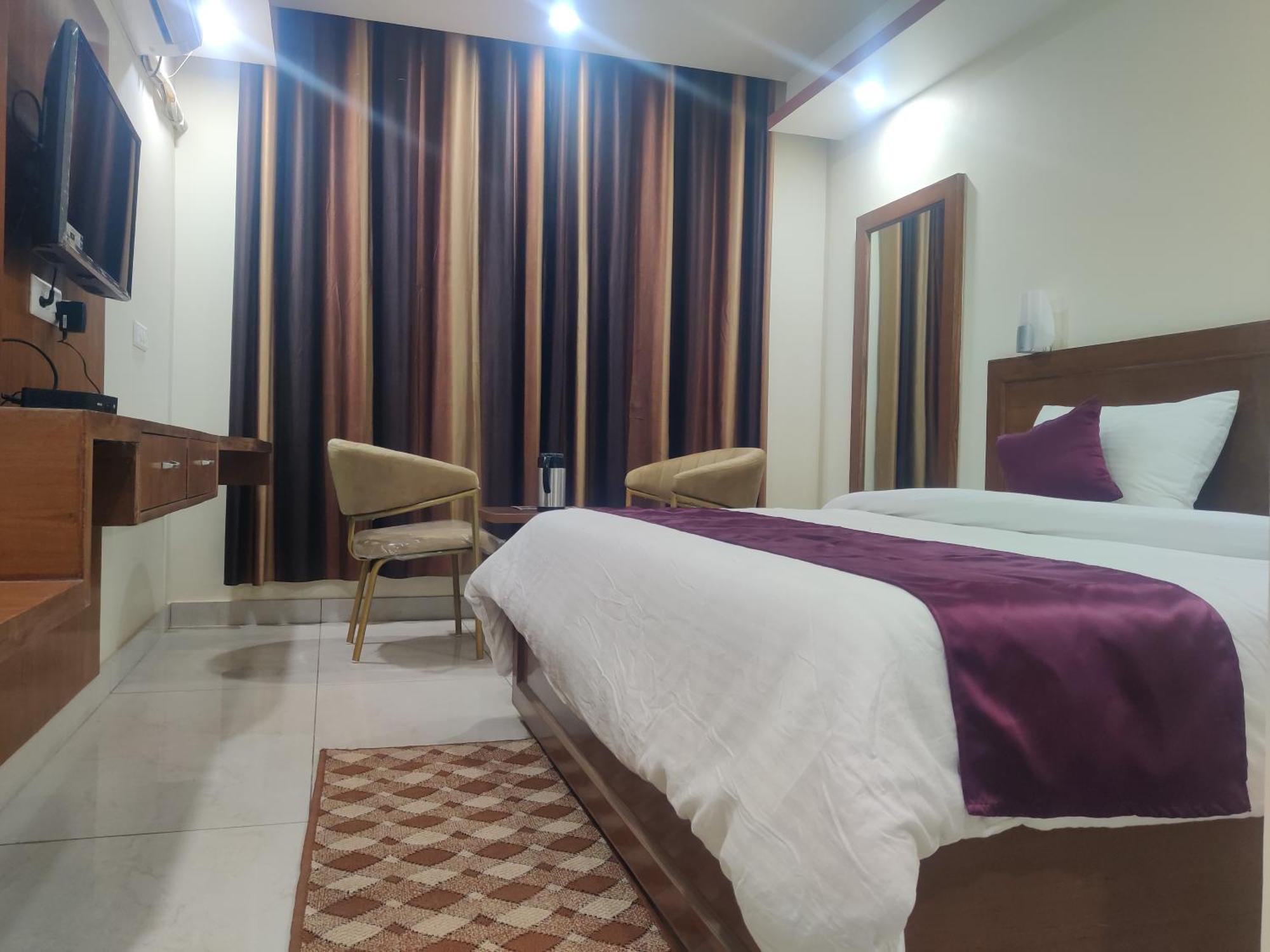 Hotel Hv Nāhan Zewnętrze zdjęcie
